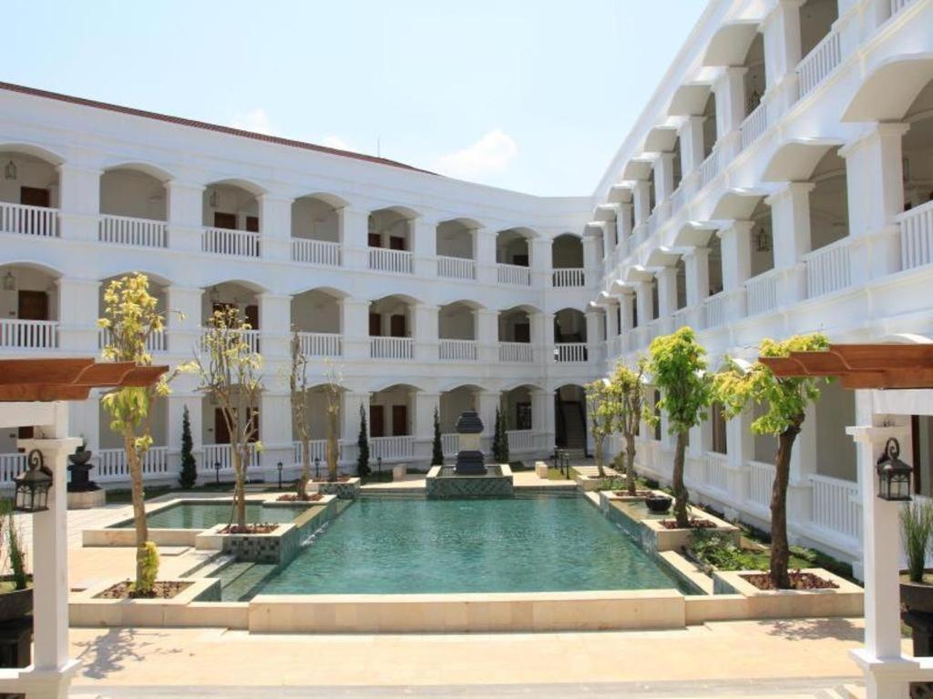 Ammi Cepu Hotel Exterior foto