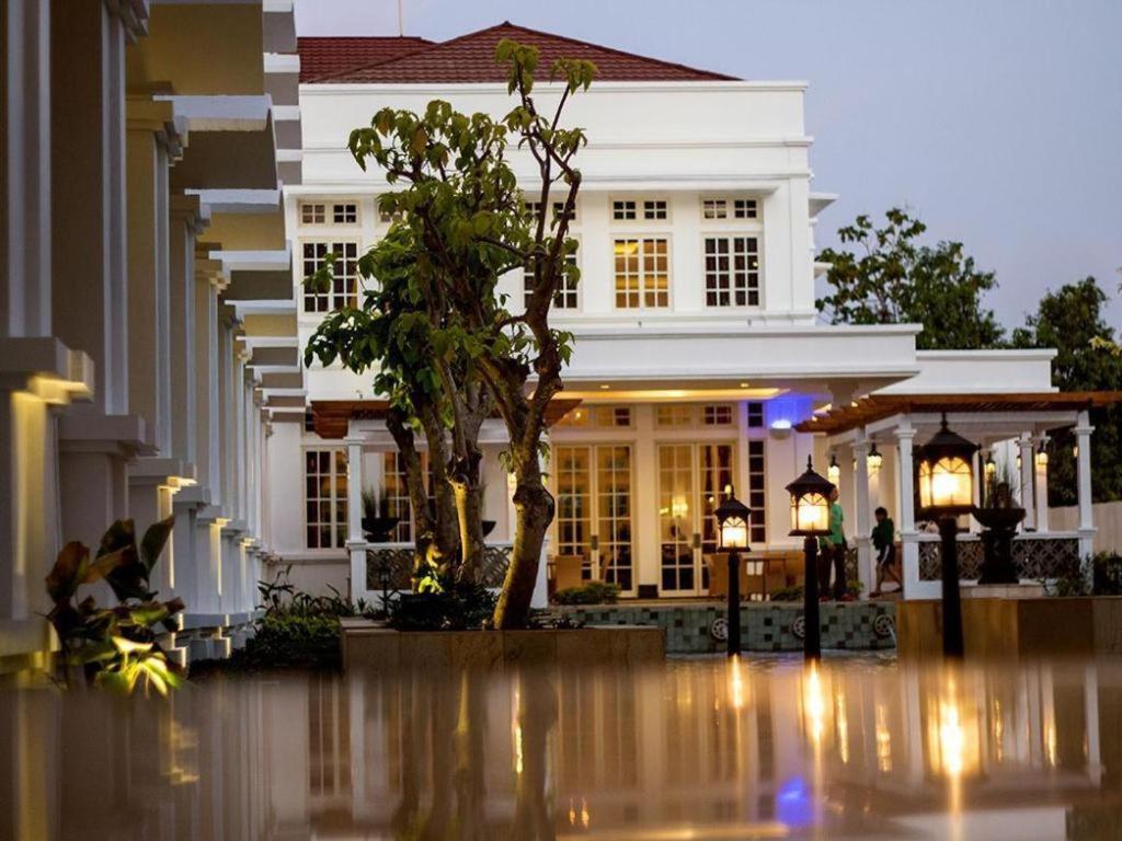 Ammi Cepu Hotel Exterior foto