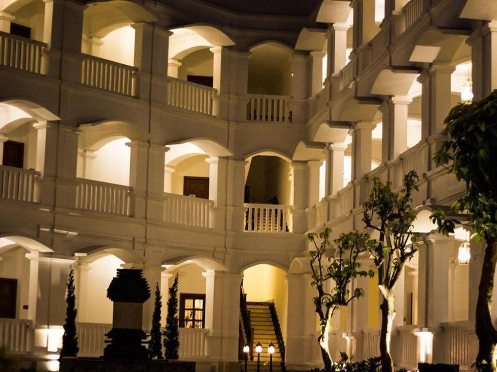 Ammi Cepu Hotel Exterior foto
